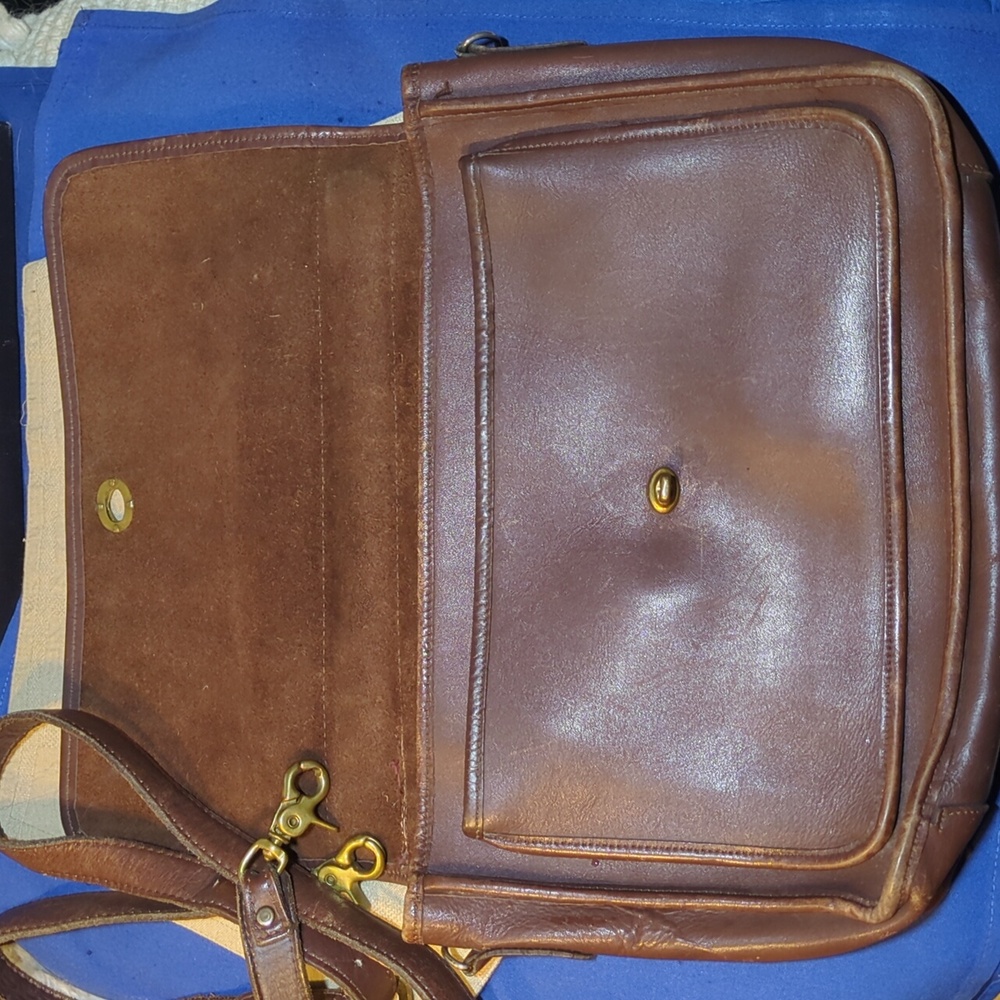 Vintage Coach Colebrook (Style# 5181) Brown Leather Messenger/ Briefcase $125 - Picture 4 of 9